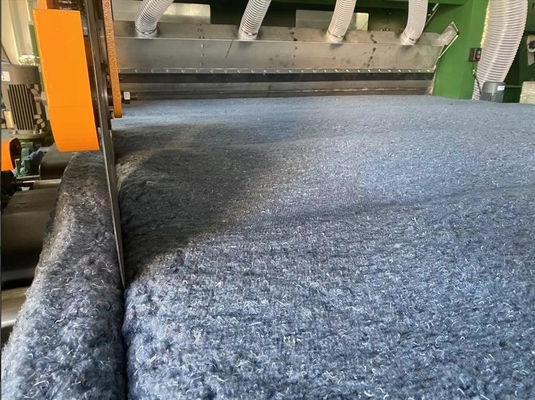 800 kg/h Macchina per la fabbricazione di tessuti non tessuti ad alta capacità Macchina per la fabbricazione di feltri scadenti